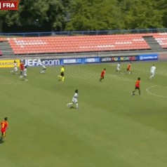 世界杯官方正版软件下载-半场：U17比利时1-0法国U17，德里森助攻贾登-塞克破门